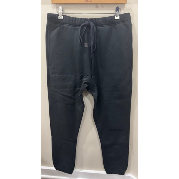 Fear of God Essentials Fleece Sweatpants - Picture 1 of 2